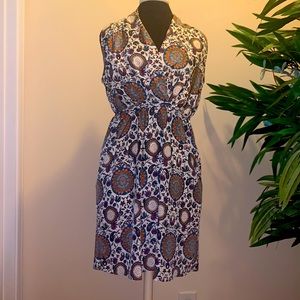 Sleeveless midi dress.